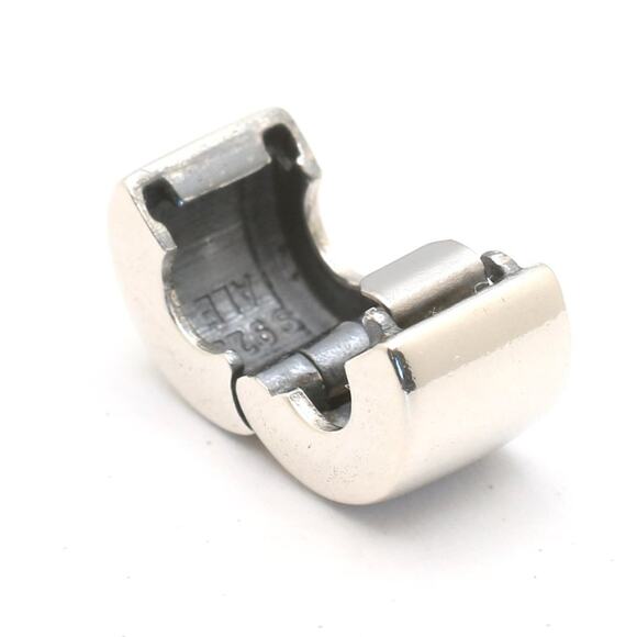 Authentic PANDORA Smooth Plain Clip - Picture 5 of 11